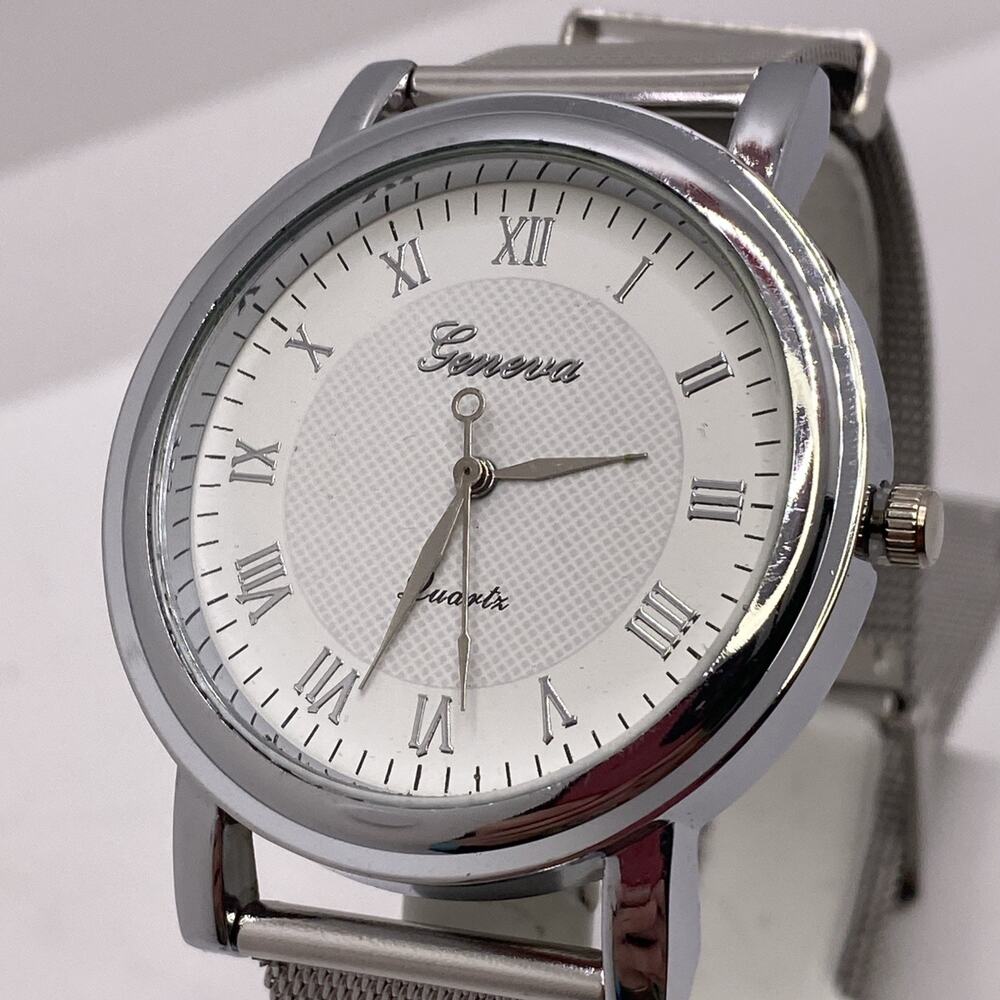 Geneva Platinum New Womens Silver Quartz Fashion Watch Works New Battery